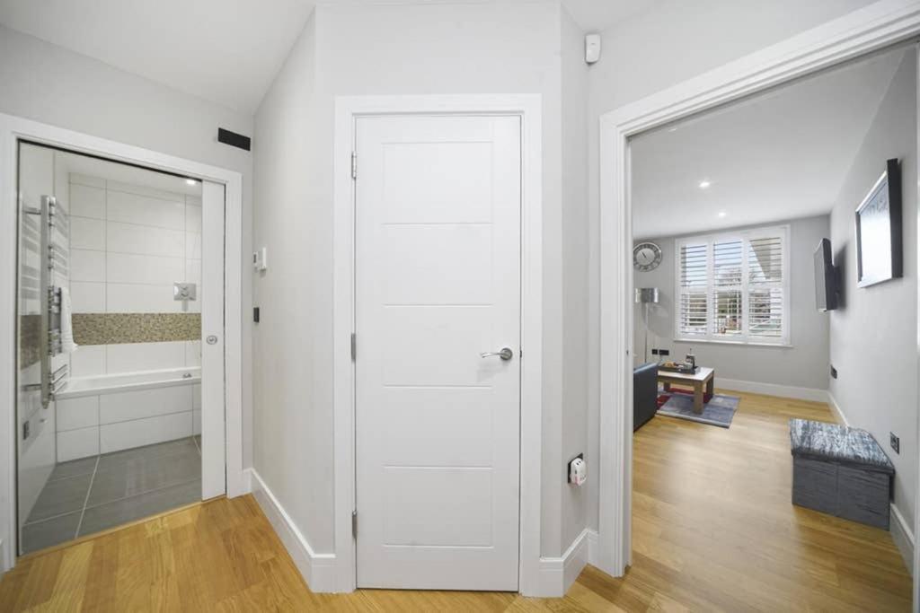 Flat 3 Bridge House Apartman Staines-upon-Thames Kültér fotó