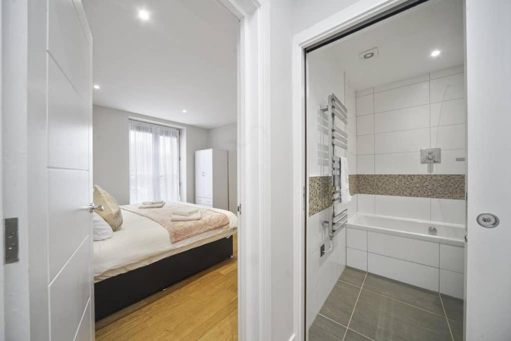 Flat 3 Bridge House Apartman Staines-upon-Thames Kültér fotó